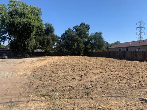 Cleared lot ready for a fast close
